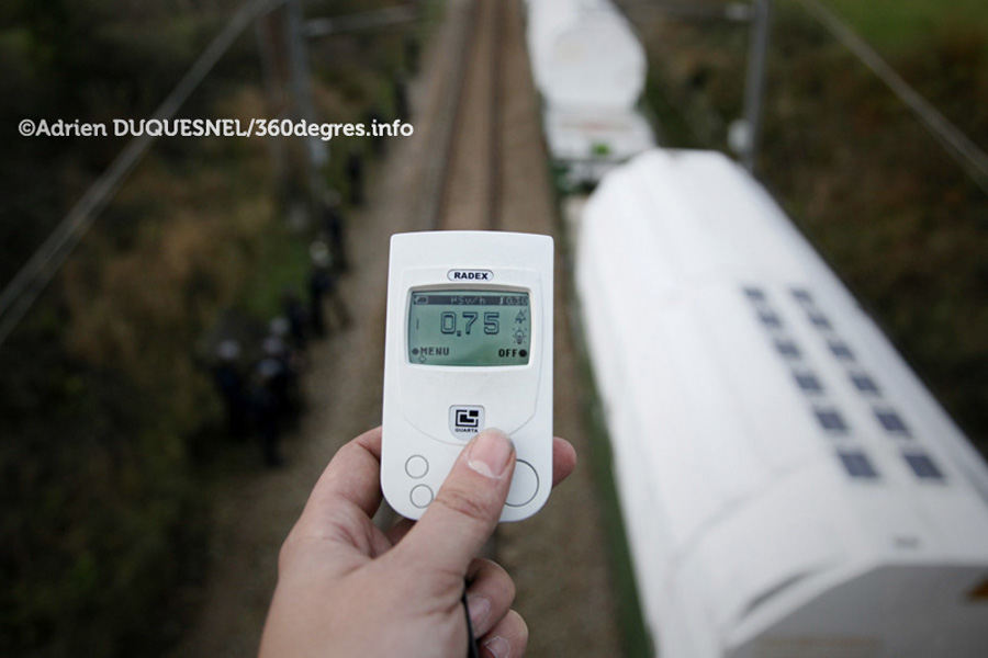 Mesure emmision radioactivite compteur radex passage convoi dechets nucleaire traitement la hague